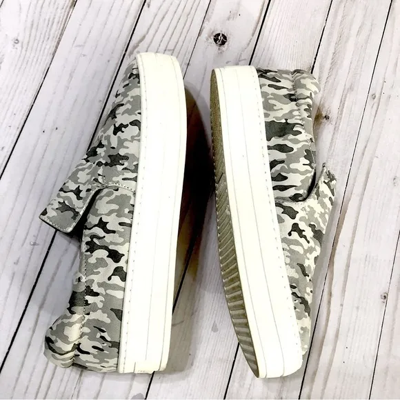 J/Slides Leather Pale Grey Shades Camo Platform Sole Slip-on Sneakers size 8
