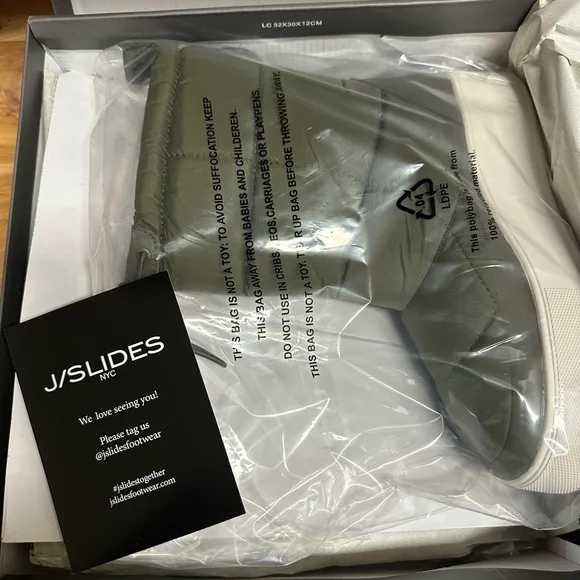 J/Slides NY MICKIE Army Nylon Puff Boot NIB