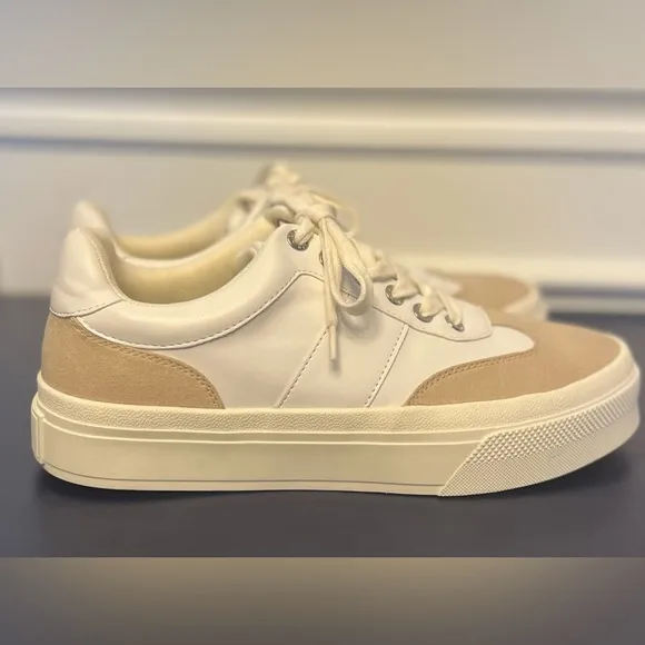 J/SLIDES NYC Gable White Sand Luxe Size 8 Sneakers