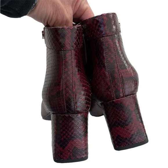 Kate Spade Textured Snakeskin Leather Ankle Boots Size 6.5 EUC