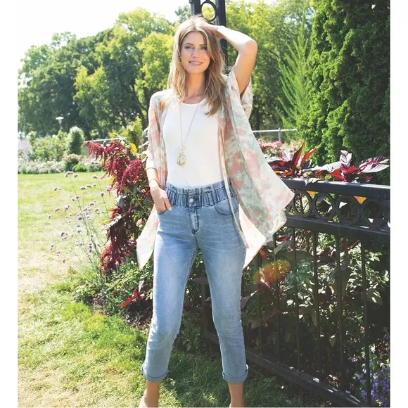 Katie Wide Waist Gathered Jeans | Light Denim