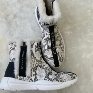 Kendall   Kylie Black and White Boots