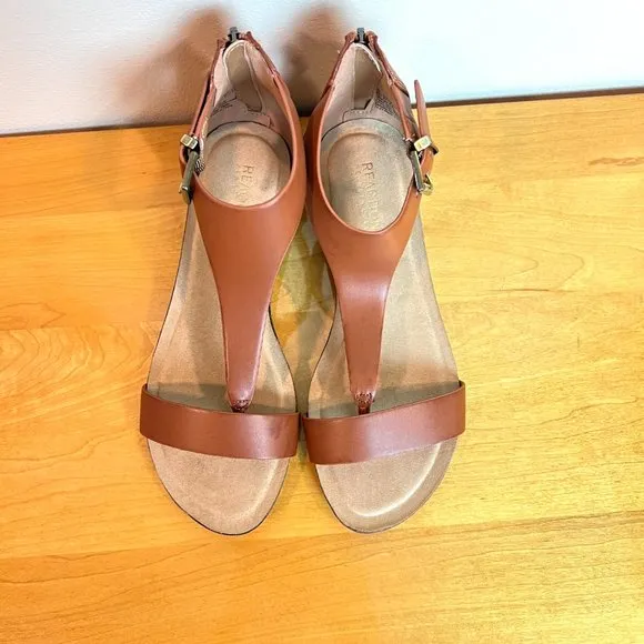 Kenneth Cole Great Gal Toffee Cognac Vegan Leather Wedge T-Strap Sandals 6.5
