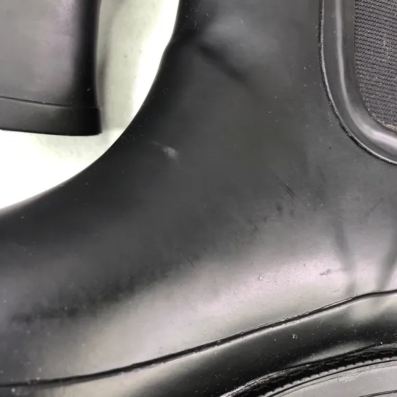 KENNETH Cole New York Gen Rain Chelsea Boots
