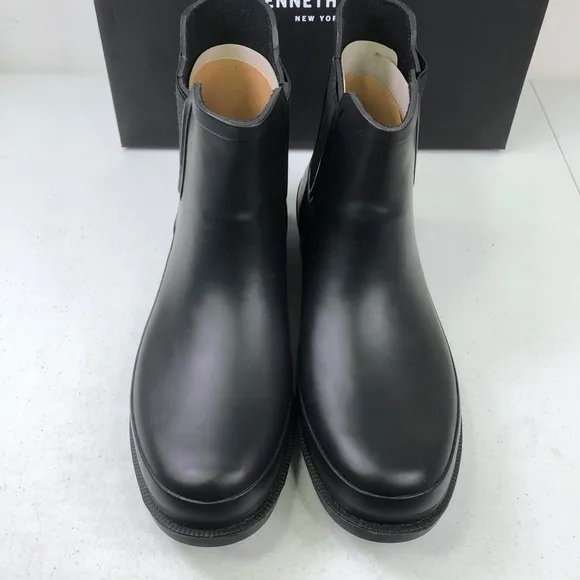 KENNETH Cole New York Gen Rain Chelsea Boots