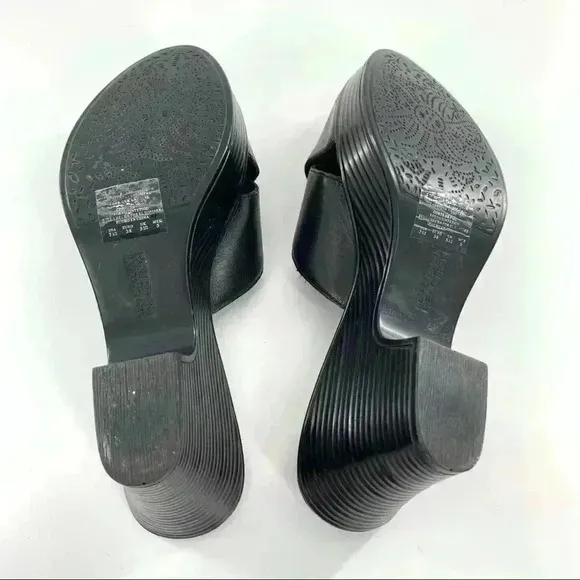 Kenneth Cole reaction sandals 7.5 head light black leather Y2k chunky vintage