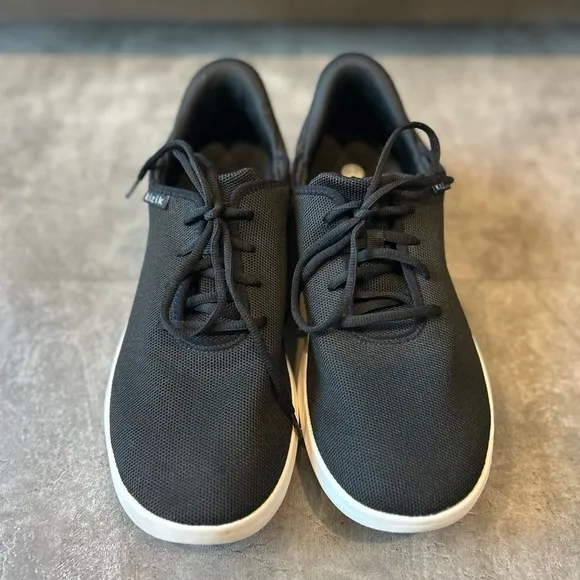 KIZIK Madrid Eco Knit Shoes Men’s 13 Black Hands Free Slip On Sneakers