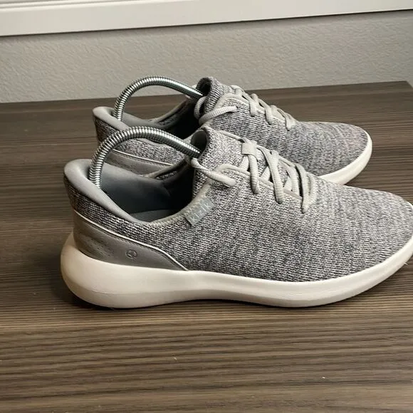 Kizik Men's Madrid Eco Knit Sneakers Size 8.5W