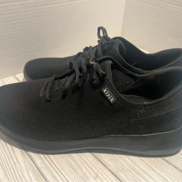 Kizik Shoes Unisex Mens 11 Wide Eco Knit Black Sneakers