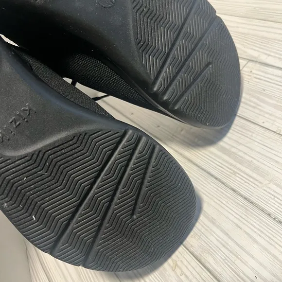 Kizik Shoes Unisex Mens 11 Wide Eco Knit Black Sneakers