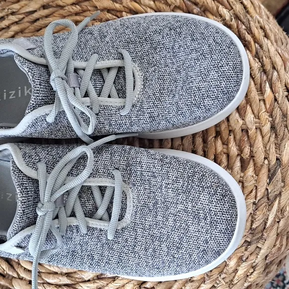 Kizik Unisex Madrid Eco Knit Comfort Sneakers Heathered Grey Size M 8/W‎ 9.5