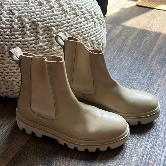 Koio Chelsea Boots