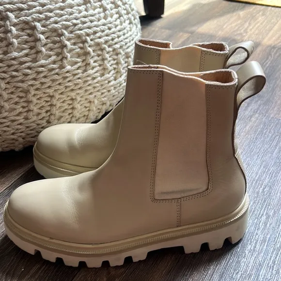 Koio Chelsea Boots