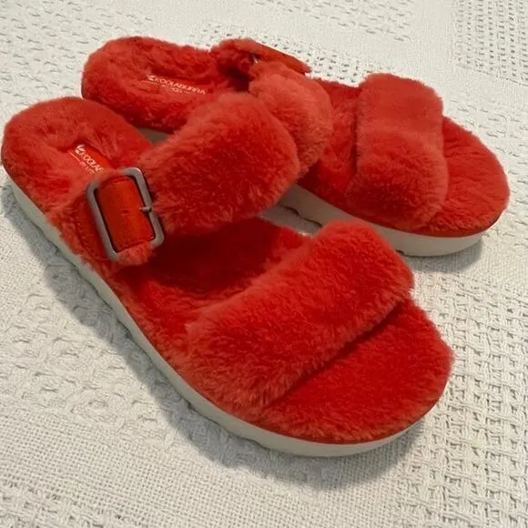 Koolaburra by UGG Furr-ah buckle double strap slipper US9 Fiesta SHELF 6082
