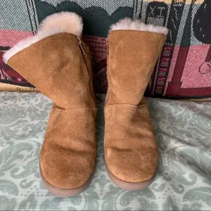 KOOLABURRA By UGG Lace/Zip boots Size 6