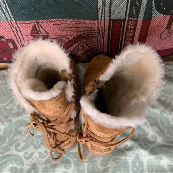 KOOLABURRA By UGG Lace/Zip boots Size 6