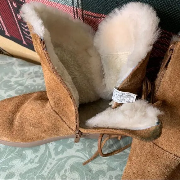 KOOLABURRA By UGG Lace/Zip boots Size 6