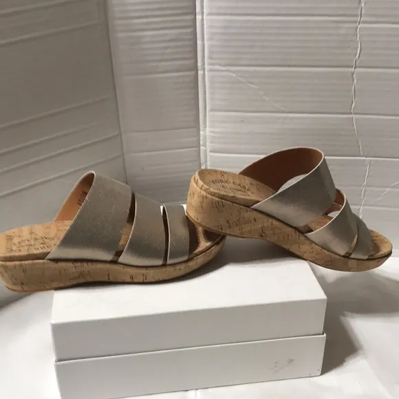 Kork ease Menzie leather upper cork slides. NWOT