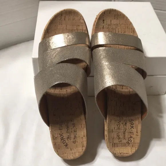 Kork ease Menzie leather upper cork slides. NWOT