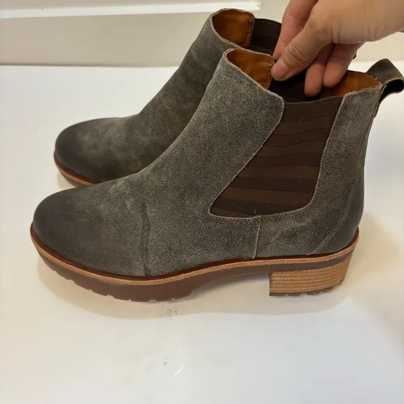 KORK-EASE® Waylin Lug Sole Boot - Taupe Sz 8.5M