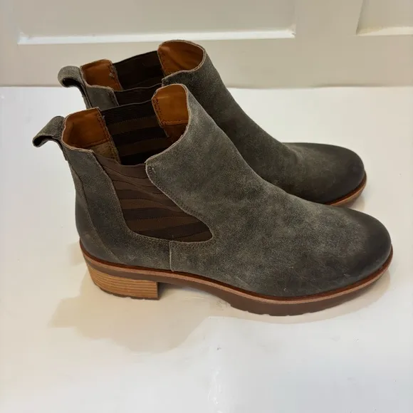 KORK-EASE® Waylin Lug Sole Boot - Taupe Sz 8.5M