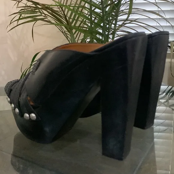KORS by Michael Kors Platform Studded Sandals - Nero