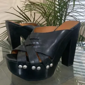 KORS by Michael Kors Platform Studded Sandals - Nero