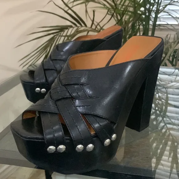 KORS by Michael Kors Platform Studded Sandals - Nero
