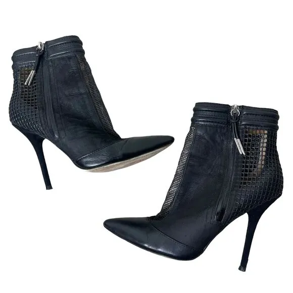 L.A.M.B. Gwen Stefani Sloan Bootie Boots Side Zip Pointed Toe Suede Leather 9 M