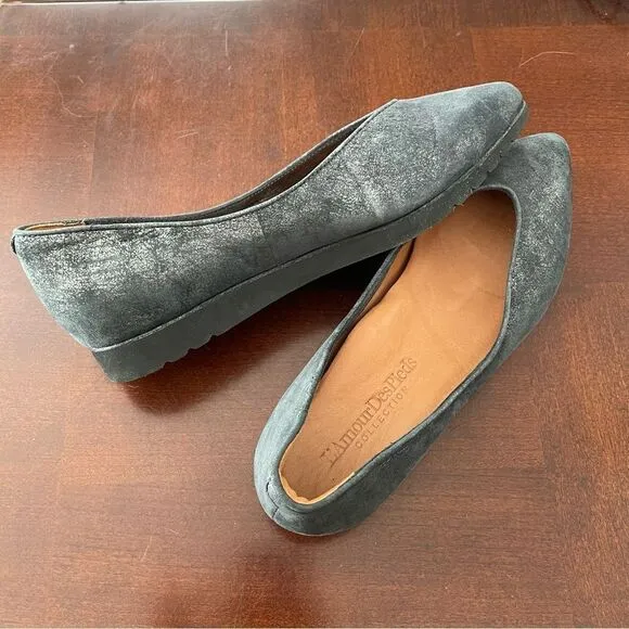 L'amour Des Pieds silver gray suede pointy toe flats
