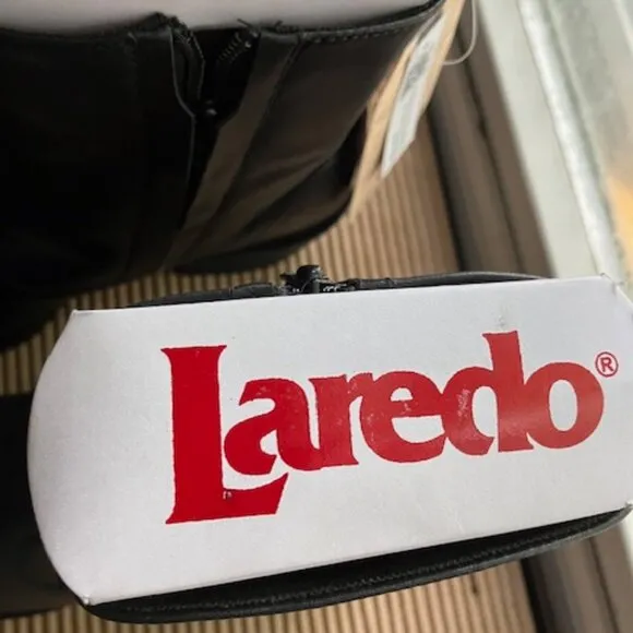 Laredo Black with side zipper