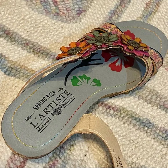 L'Artiste Spring Step Delight Grey Multi Flowers Leather Sandals 36