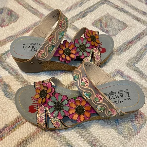 L'Artiste Spring Step Delight Grey Multi Flowers Leather Sandals 36