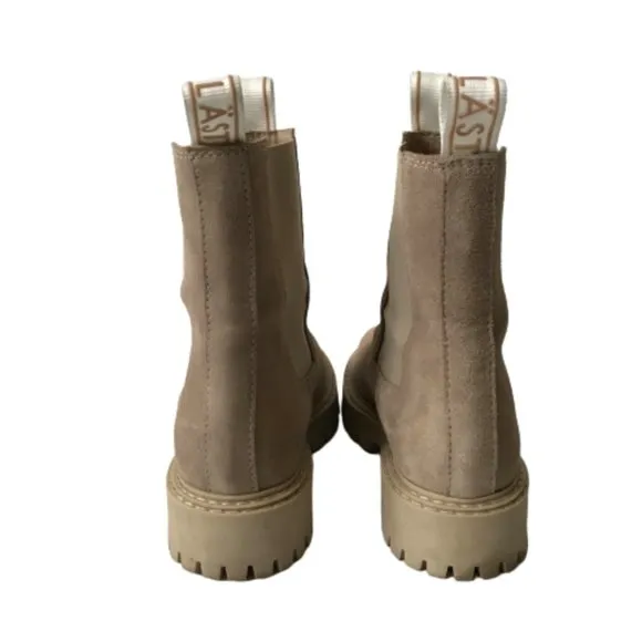 Last Daze Chelsea Boots Booties Womens 41 10 Tan Beige Elastic Side Panel Chunky