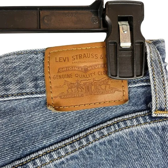 Levi’s High Loose Flare Jeans Distressed Blue sz. 26