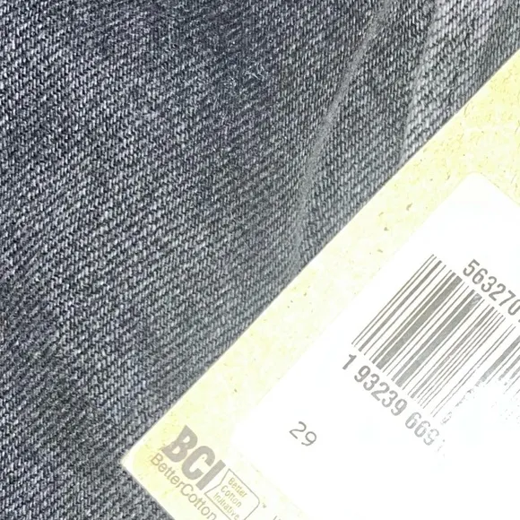 LEVI'S - RIBCAGE DENIM SHORT IN BLACK LAKE