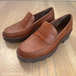 Like New Worn Once Born Brown Carrera Leather Penny Loafers
