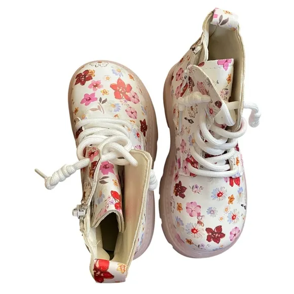 Little Girl’s White Floral Print Zip Side Hiking Boots 11.5