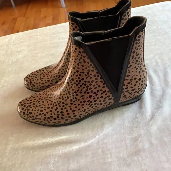 Loeffler Randall Leopard Chelsea Rain Boots 8