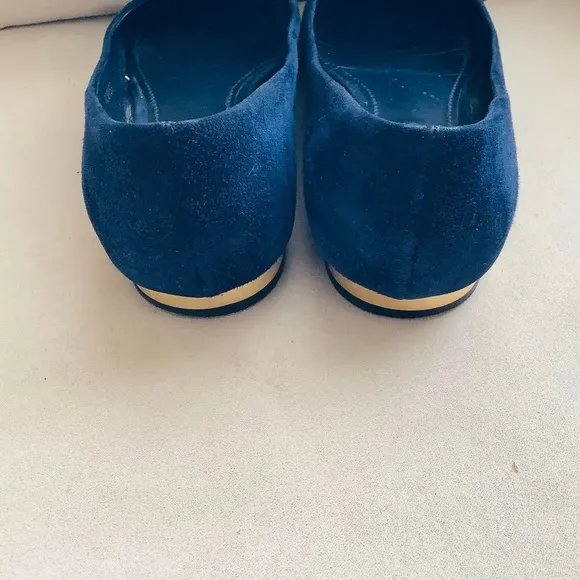 ✨🤩Louis Vuitton Blue Velvet Flats with Gray Flower Embellishment - size 37