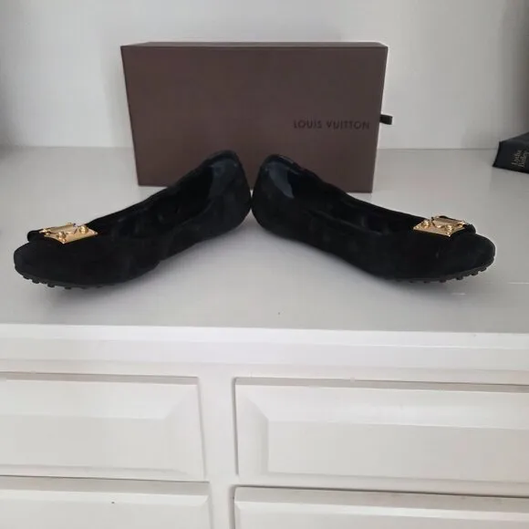 Louis Vuittton Black Suede Ballet Flats