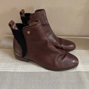 Louise Et Cie Chelsea Boots Brown Leather Pull-On Almond Toe Size 6.5