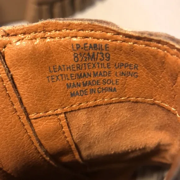 Lucky Brand Eabile Leather Taupe Lug Sole Side Zip Boots EUC Size 8 1/2
