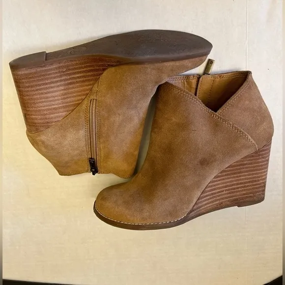 Lucky Brand tan leather suede Yakeena wedge heel booties Sz-7.5. D