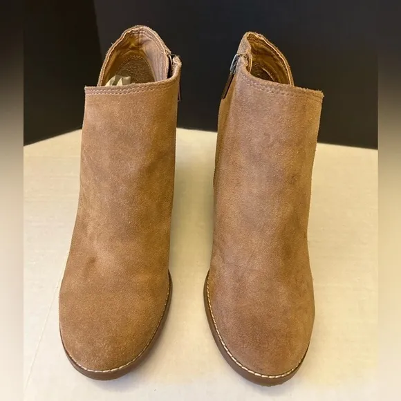 Lucky Brand tan leather suede Yakeena wedge heel booties Sz-7.5. D