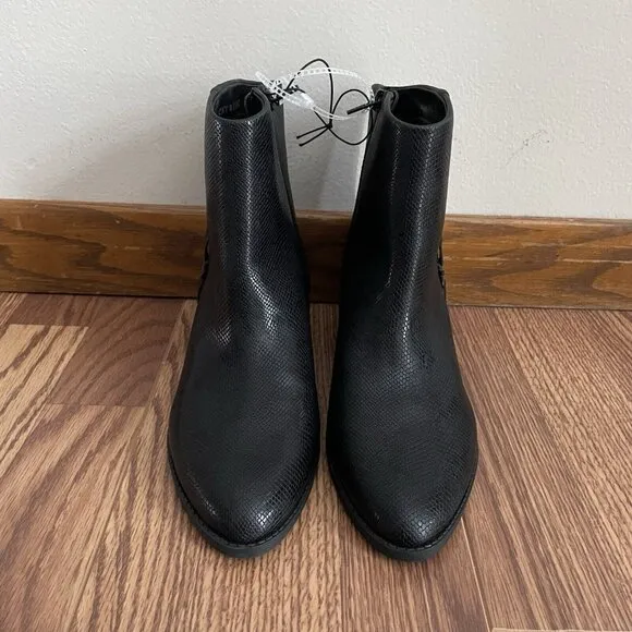 Lucky Brand Women 8.5M/39.5 Black Faux Leather Side Zip Fakelle Ankle Boots NWOB