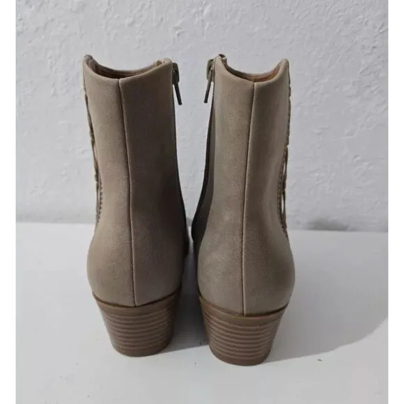 Lucky Brand Womens Ankle Boots Fakelle Beige Almond Toe Side Zip‎ Size 7 New