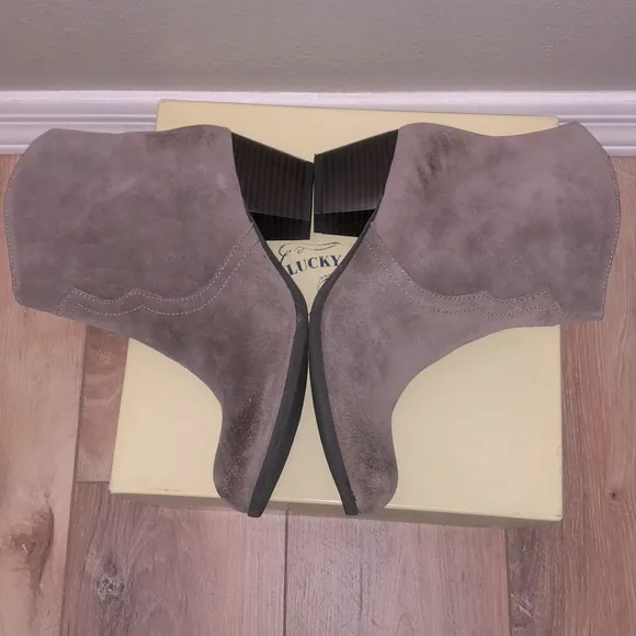 LuckyBrand Tablita SUEDE GREY BOOTS 2.5”Heels Side Zip NWB