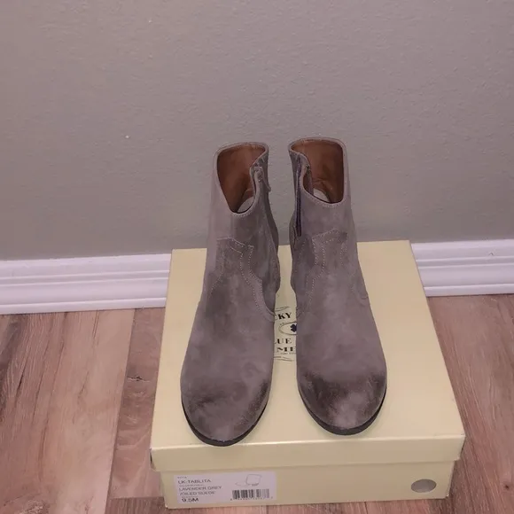LuckyBrand Tablita SUEDE GREY BOOTS 2.5”Heels Side Zip NWB