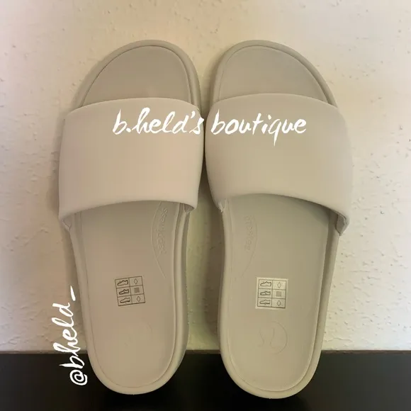 lululemon Restfeel Women’s Slide in Bone (Cream/Off-White) Size 10 New NWT